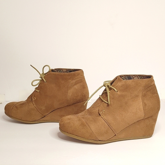 Forever Tan Suede Wedge Shoes 2.5 Inch- Women's Size 7.5 Brown Casual Work - Picture 3 of 9